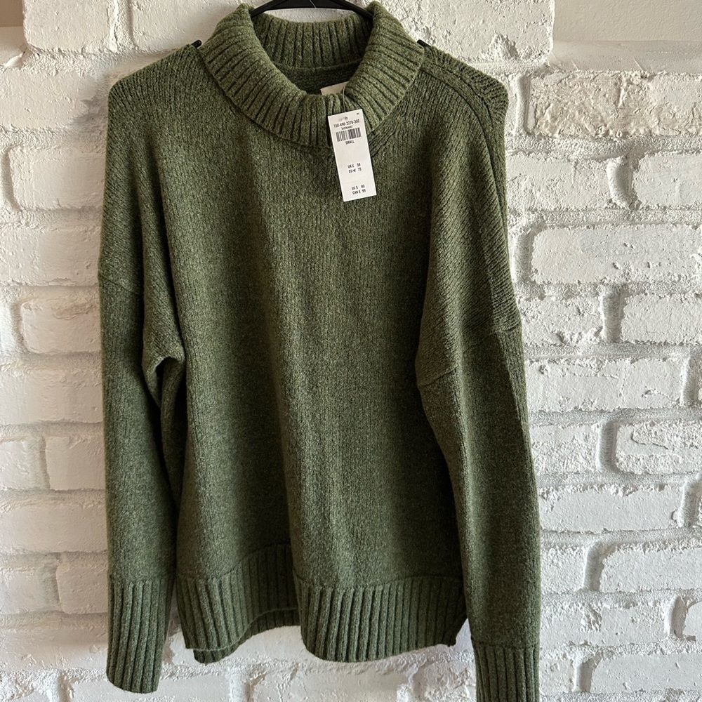 Abercrombie & Fitch Olive Green Turtleneck Sweater